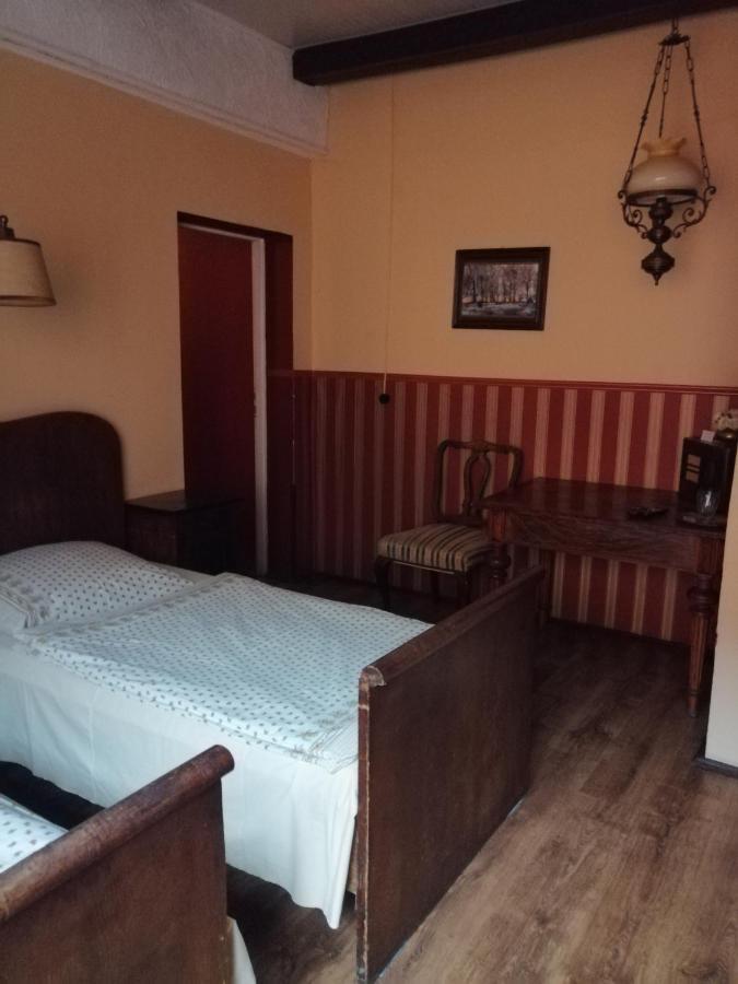 Zajazd Pod Roza Bed and Breakfast Ζιελόνα Γκόρα Εξωτερικό φωτογραφία